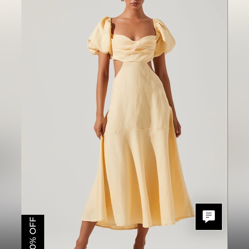 ASTR THE LABEL WINLEY PUFF SLEEVE CUTOUT MIDI DRESS